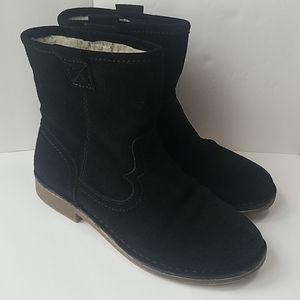 Sonoma Suede slip on Boots